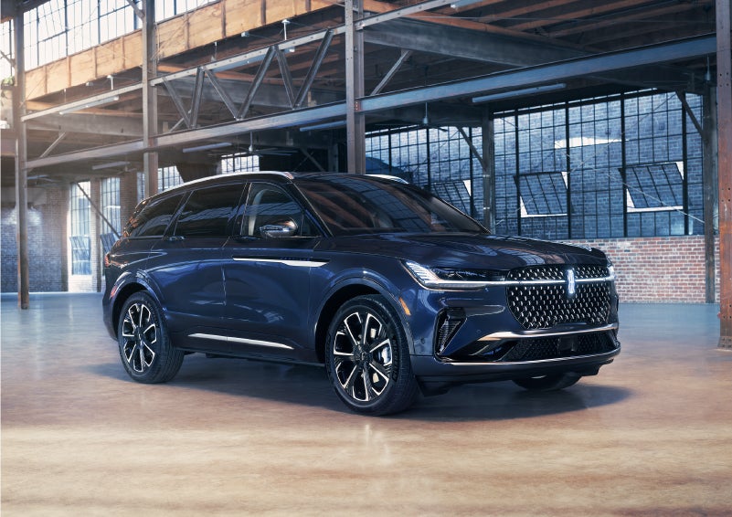 A 2024 Lincoln Nautilus® SUV is parked in an industrial space. | Casa Lincoln in El Paso TX
