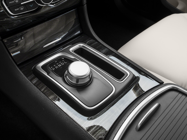 2016 Chrysler 300 Limited