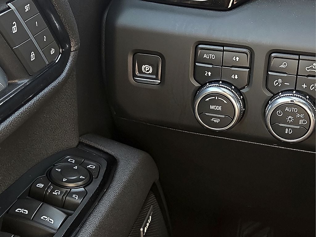 2025 GMC Sierra 2500HD AT4