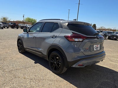 2023 Nissan Kicks SR