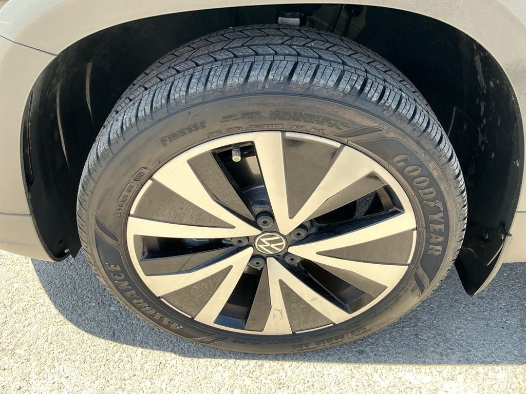 2023 Volkswagen Taos 1.5T SE
