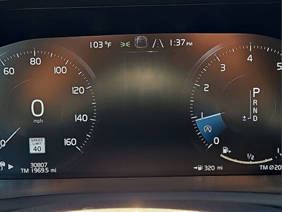 2022 Volvo XC90 T6 Momentum