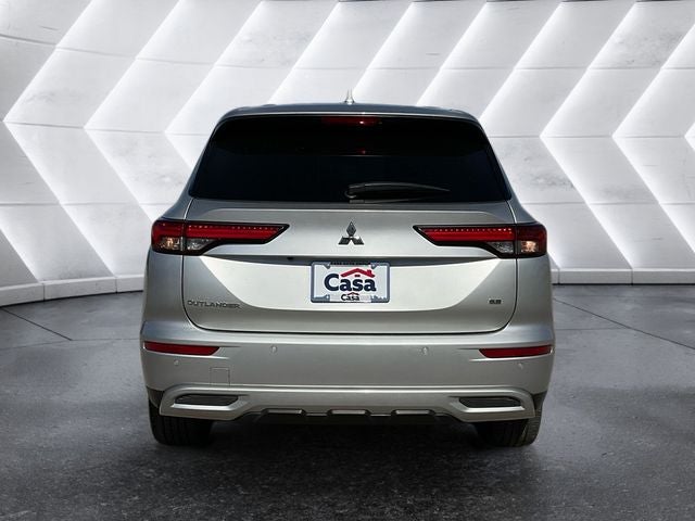 2023 Mitsubishi Outlander SE