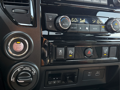 2023 Nissan TITAN Crew Cab SV