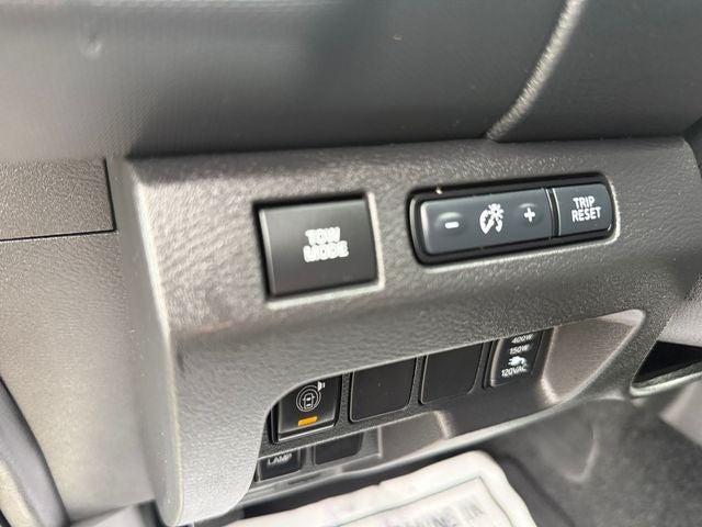 2024 Nissan Frontier Crew Cab SV