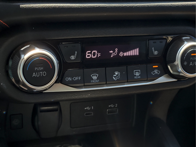 2024 Nissan Versa 1.6 SR