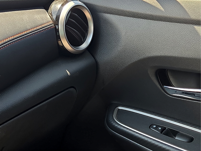 2024 Nissan Versa 1.6 SR