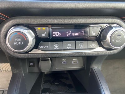 2024 Nissan Versa 1.6 SR