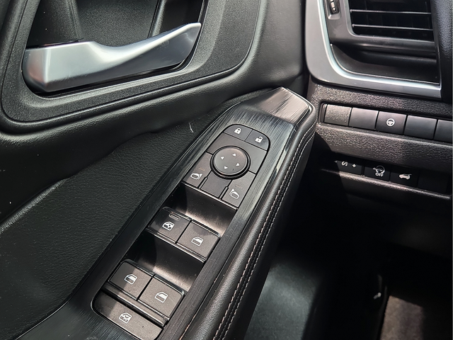 2023 Nissan Rogue SV Nissan Certified