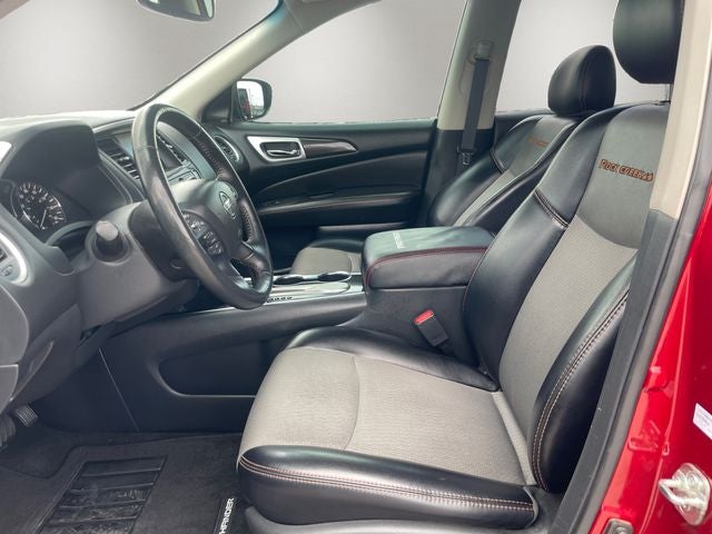2019 Nissan Pathfinder SV