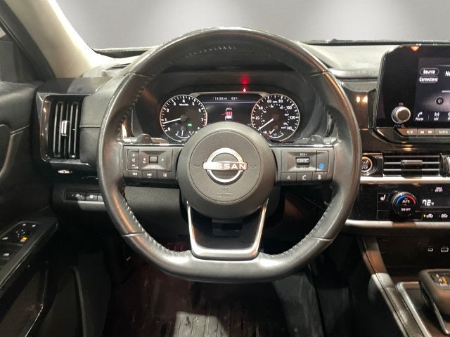 2023 Nissan Pathfinder SV