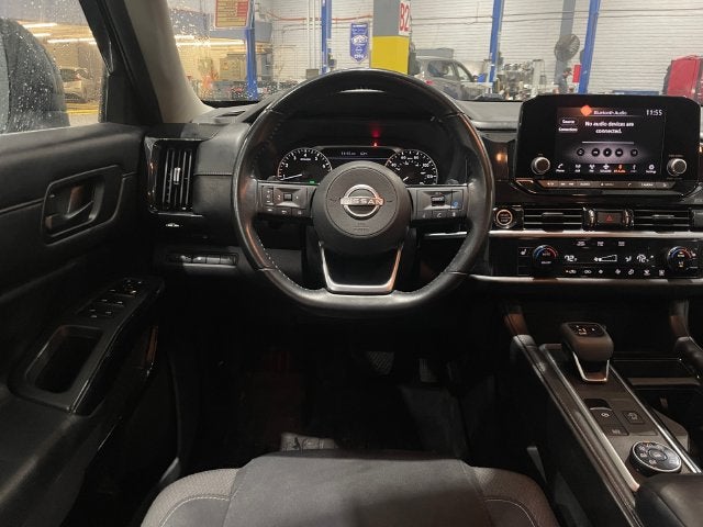 2023 Nissan Pathfinder SV