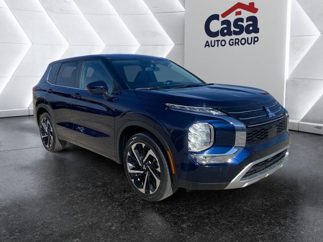 2024 Mitsubishi Outlander Base