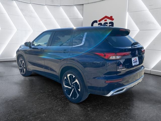 2024 Mitsubishi Outlander Base