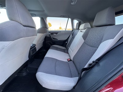 2020 Toyota RAV4 Hybrid XLE