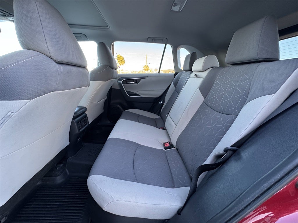 2020 Toyota RAV4 Hybrid XLE