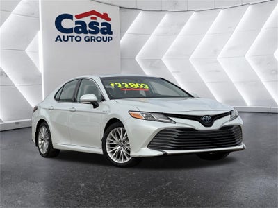 2020 Toyota Camry Hybrid XLE