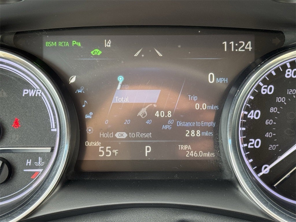 2020 Toyota Camry Hybrid XLE