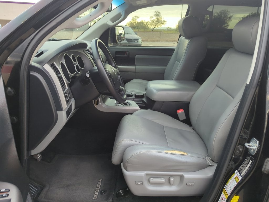 2013 Toyota Sequoia SR5 5.7L