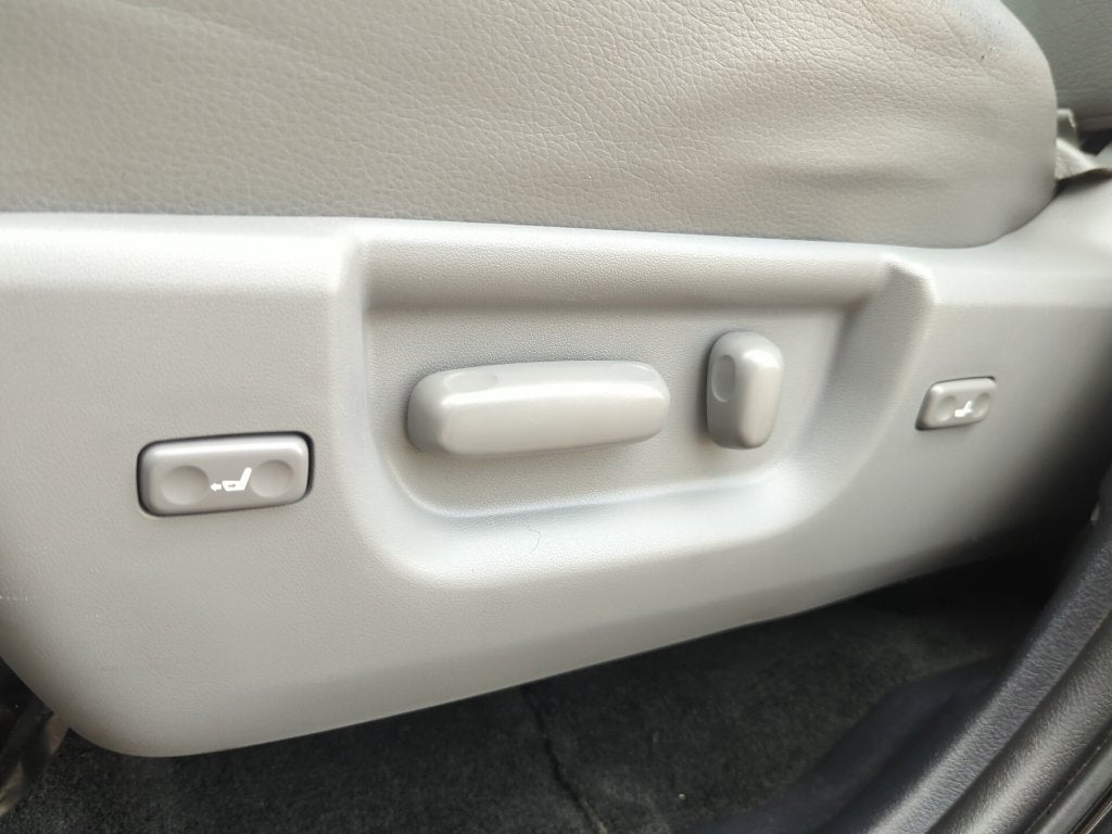 2013 Toyota Sequoia SR5 5.7L