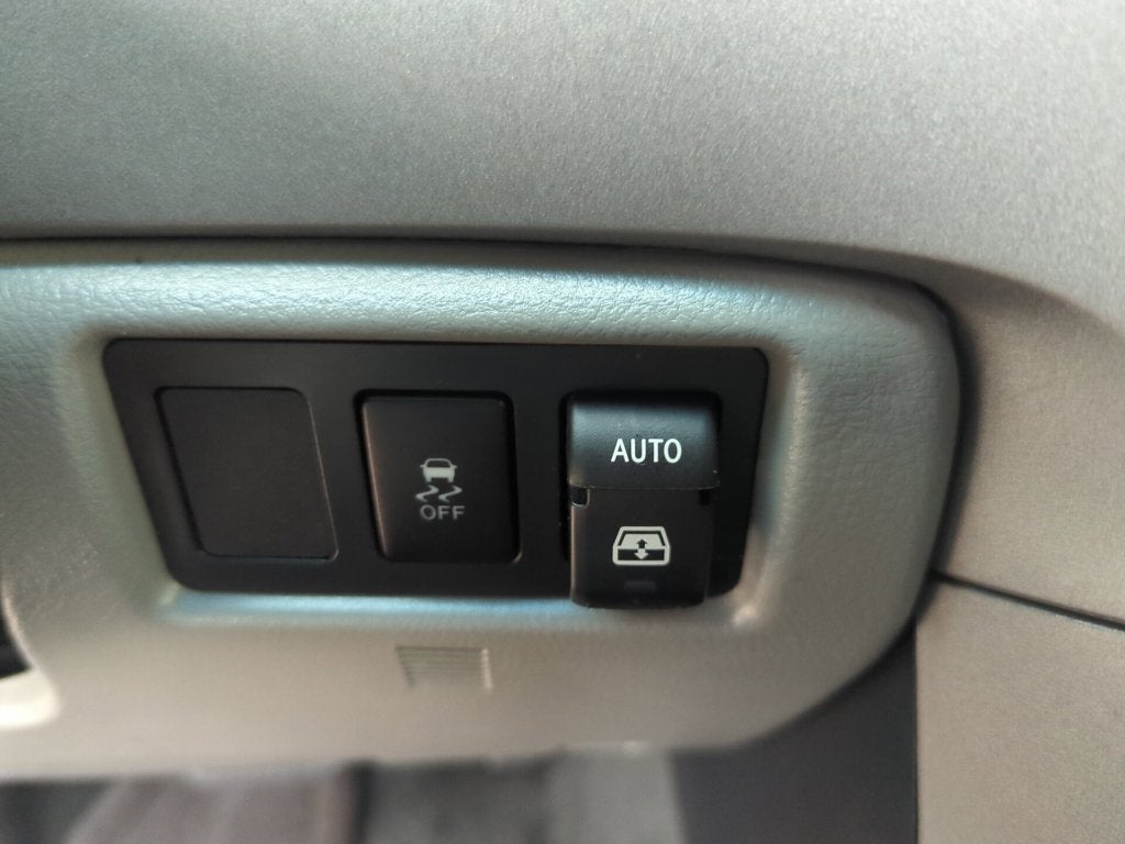 2013 Toyota Sequoia SR5 5.7L