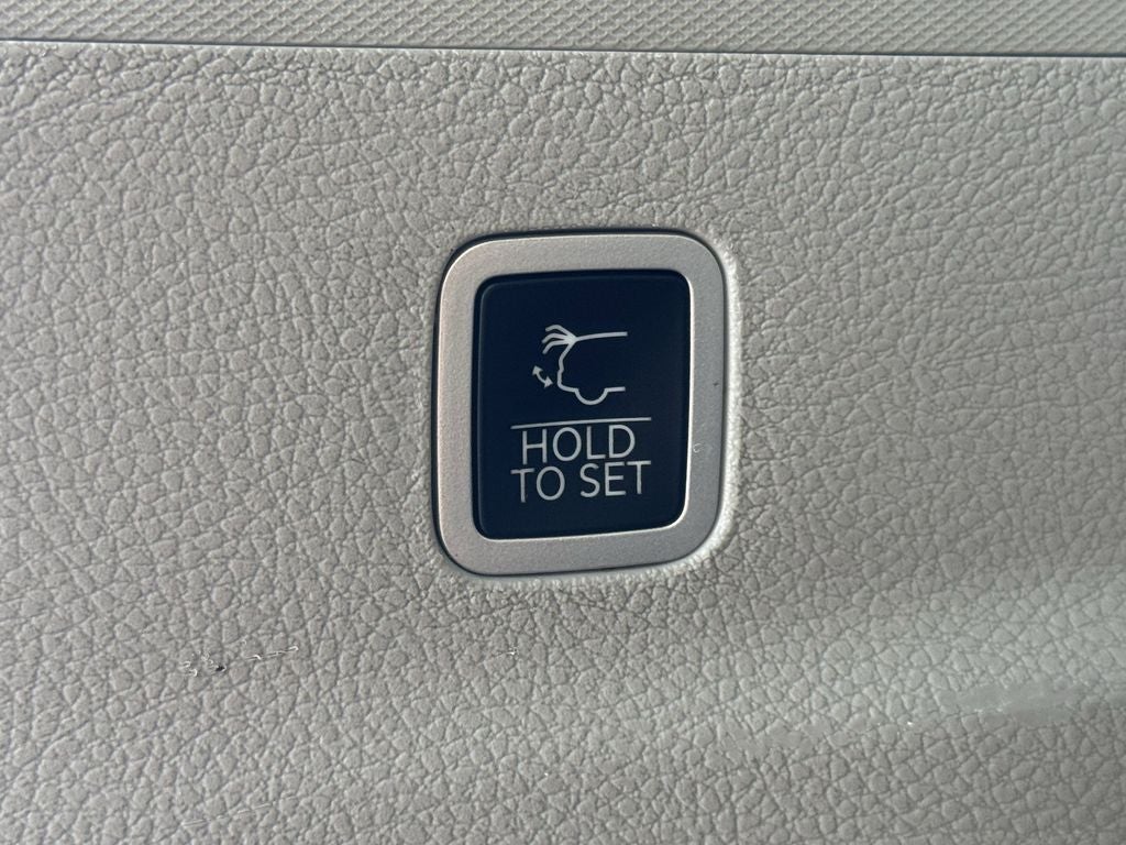 2024 Jeep Wagoneer L Series II 4x2