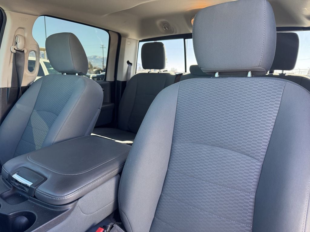 2019 RAM 1500 Classic SLT Crew Cab 4x4 6'4' Box
