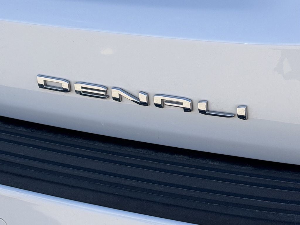2022 GMC Yukon 4WD Denali