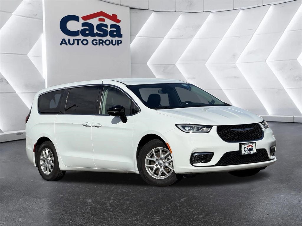 2024 Chrysler Pacifica Touring L