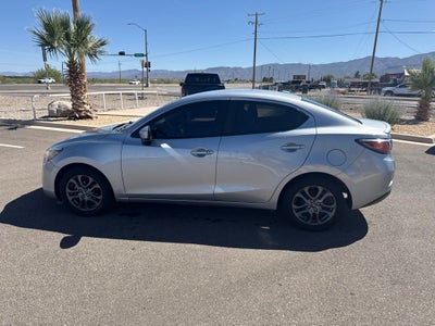 2019 Toyota Yaris LE