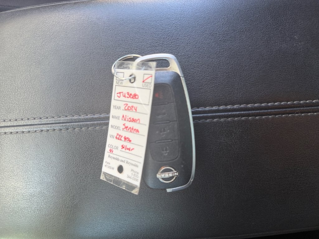 2024 Nissan Sentra SV Xtronic CVT