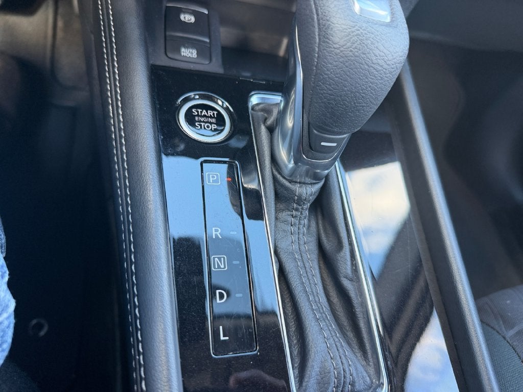 2024 Nissan Kicks SR Xtronic CVT