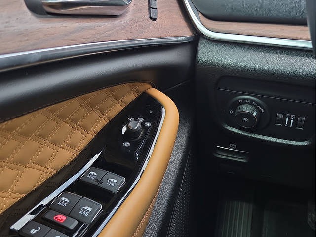 2025 Jeep Grand Cherokee L Summit