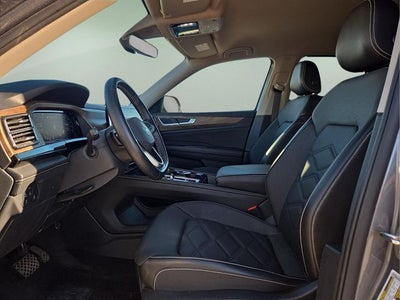 2025 Volkswagen Atlas 2.0T SE w/Technology