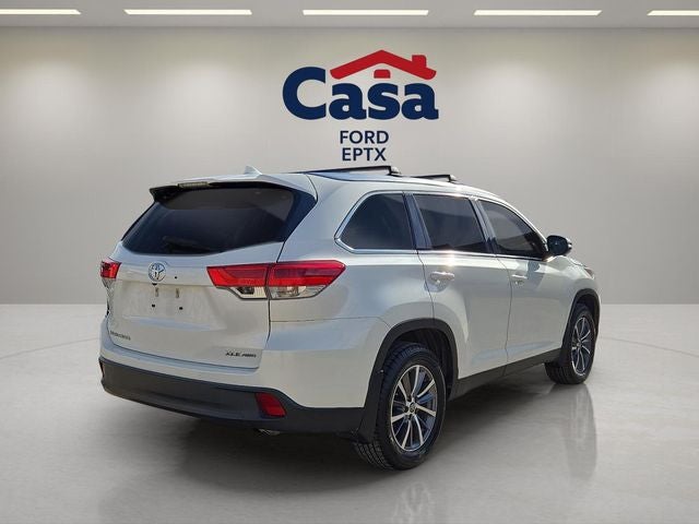 2019 Toyota Highlander SE