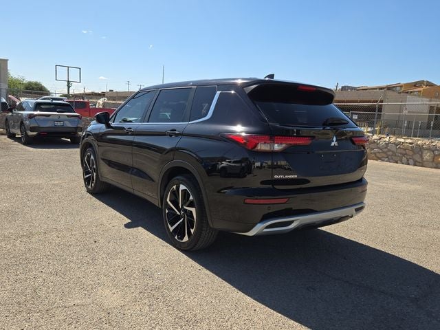 2022 Mitsubishi Outlander SE