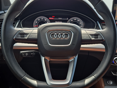 2024 Audi Q5 45 S line Premium quattro