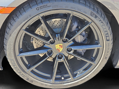 2020 Porsche 911 Carrera