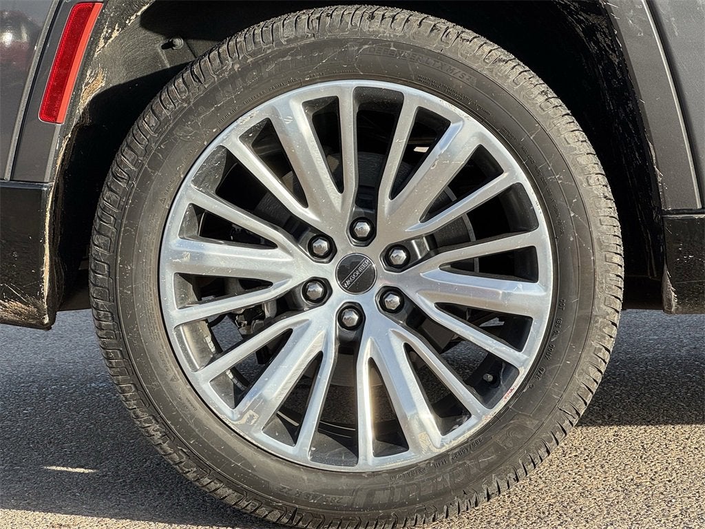 2022 Jeep Grand Wagoneer Series III