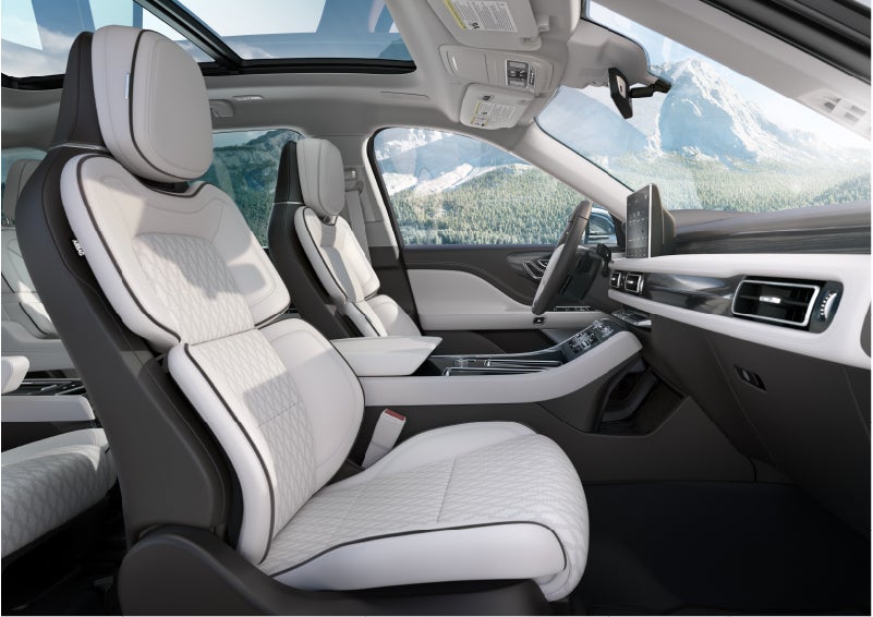 The interior of a Lincoln Aviator® Black Label model is shown in the Chalet theme | Casa Lincoln in El Paso TX