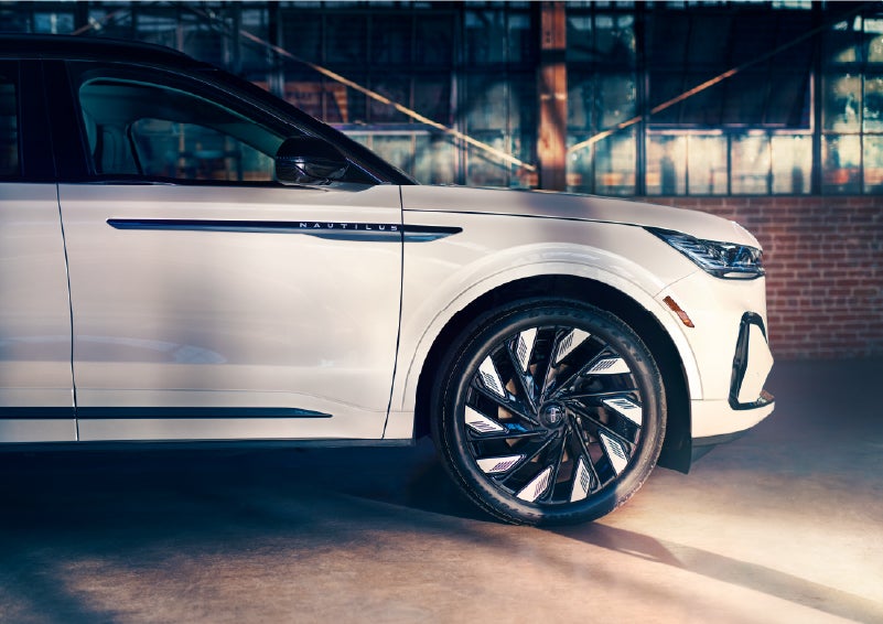 The wheels of the available Jet Appearance Package are highlighted. | Casa Lincoln in El Paso TX