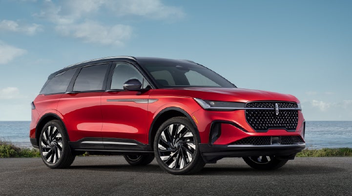 A 2026 Lincoln Nautilus® Reserve model is shown with the stylish available Jet Appearance Package. | Casa Lincoln in El Paso TX