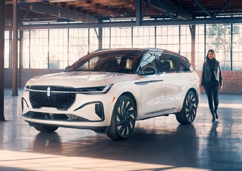 A person approaches a 2026 Lincoln Nautilus® SUV. | Casa Lincoln in El Paso TX