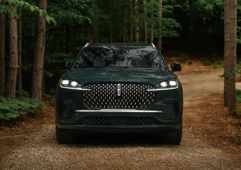 The front grille of a 2027 Lincoln Aviator® Black Label™ SUV is shown. | Casa Lincoln in El Paso TX