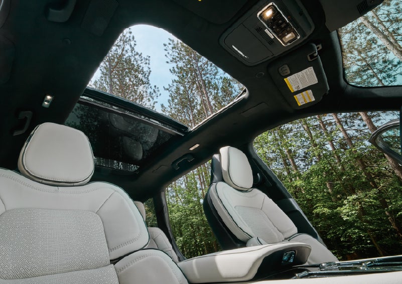The front seats of a 2027 Lincoln Aviator® Black Label™ SUV | Casa Lincoln in El Paso TX
