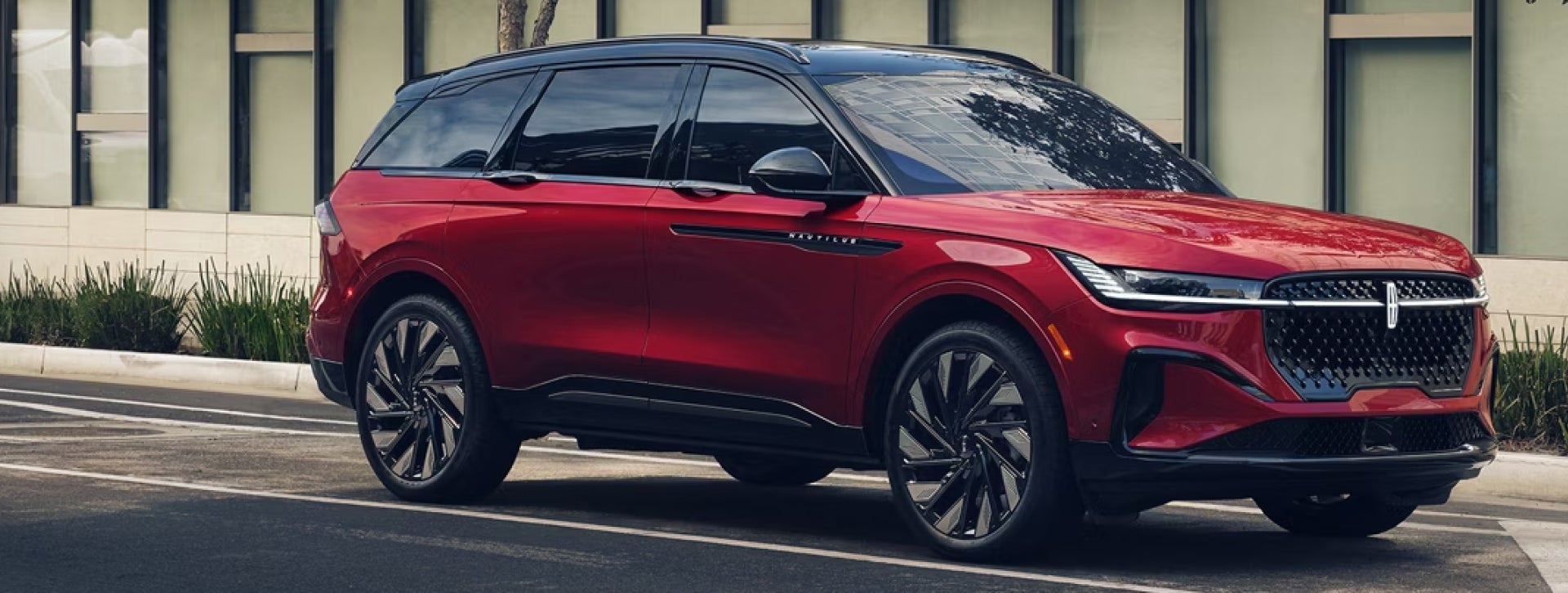 Lincoln SUV at Casa Lincoln